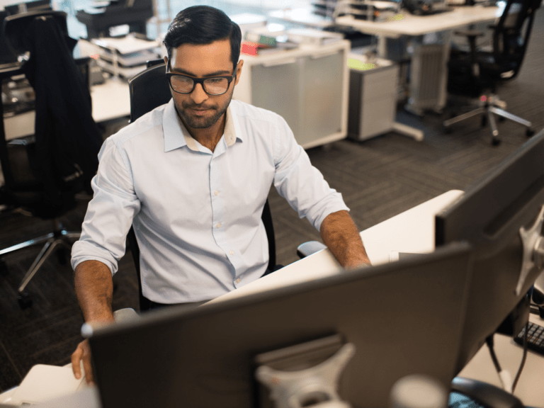 Read more about the article Fim da escala 6×1: o que diz a proposta que reduz jornada de trabalho para 36 horas semanais